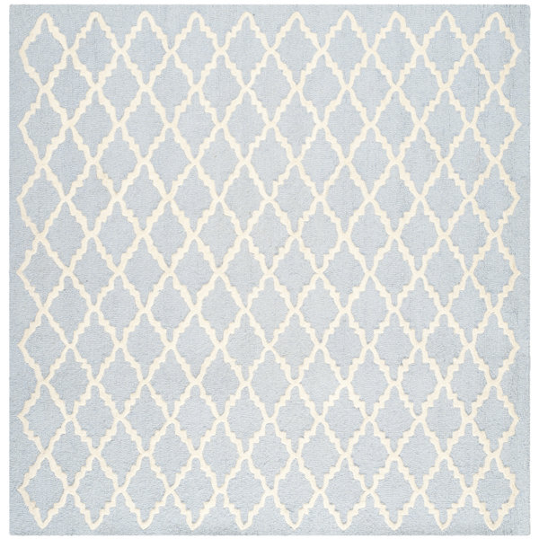 Canora Grey Handgefertigter Teppich aus Wolle in Hellblau/Elfenbein